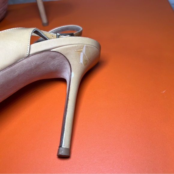 JIMMY CHOO Nude Nova Patent Leather Slingback Platforms Size 37.5 - Picture 5 of 10